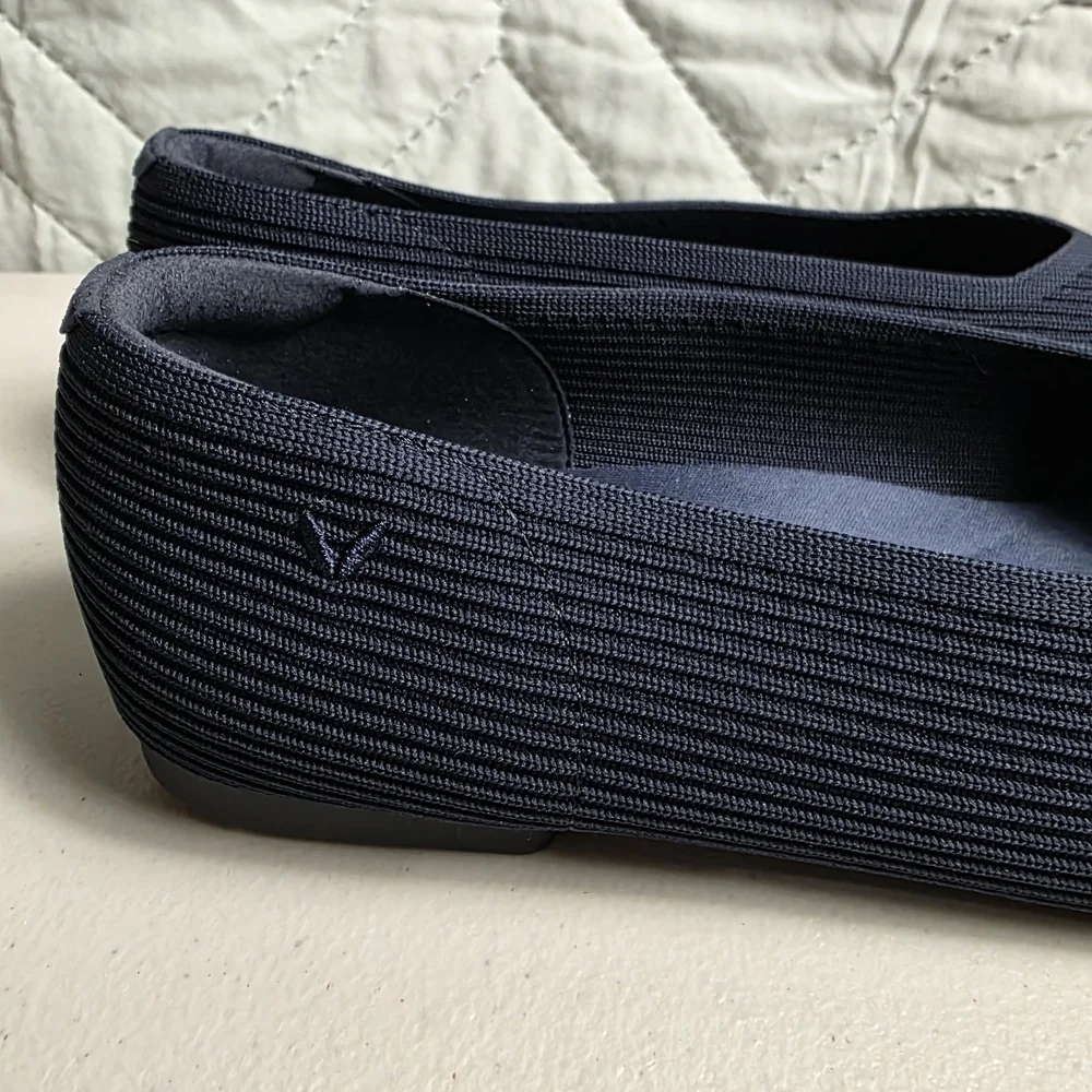 Vivaia Margot 2.0 Square Toe V-Cut Women's  Size 9.5   Ballet Flats Blue